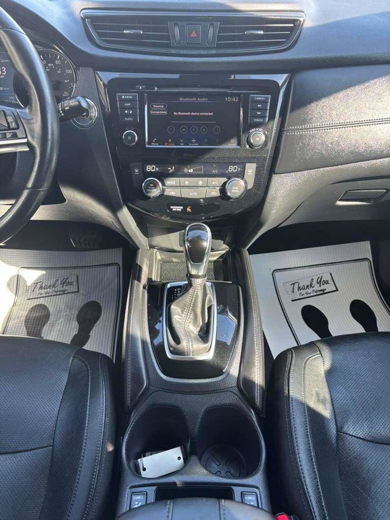 Used 2018 Nissan Rogue SL image 23