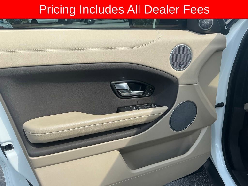 Used 2017 Land Rover Range Rover Evoque SE AWD/4WD image 9
