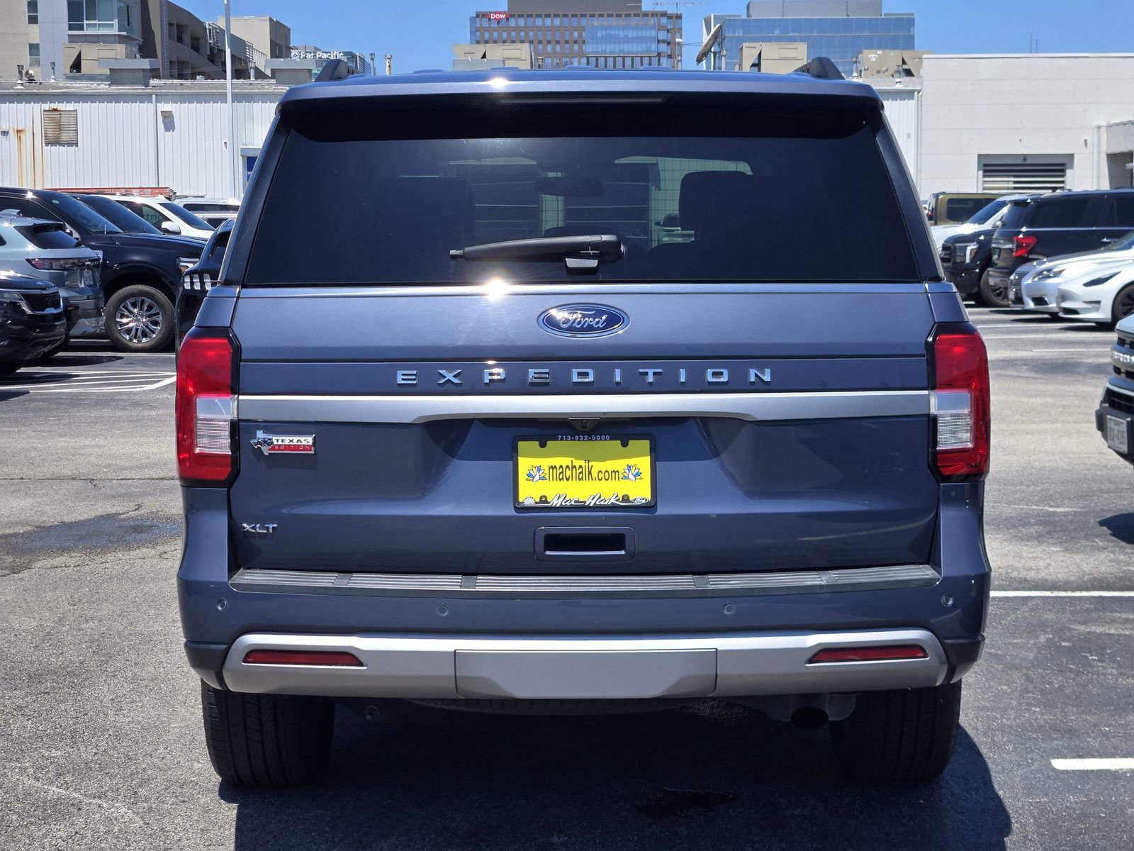 Used 2023 Ford Expedition XLT RWD image 6