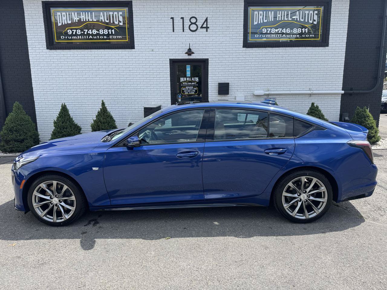 Used 2020 Cadillac CT5 Sport w/ Platinum Package AWD/4WD image 2