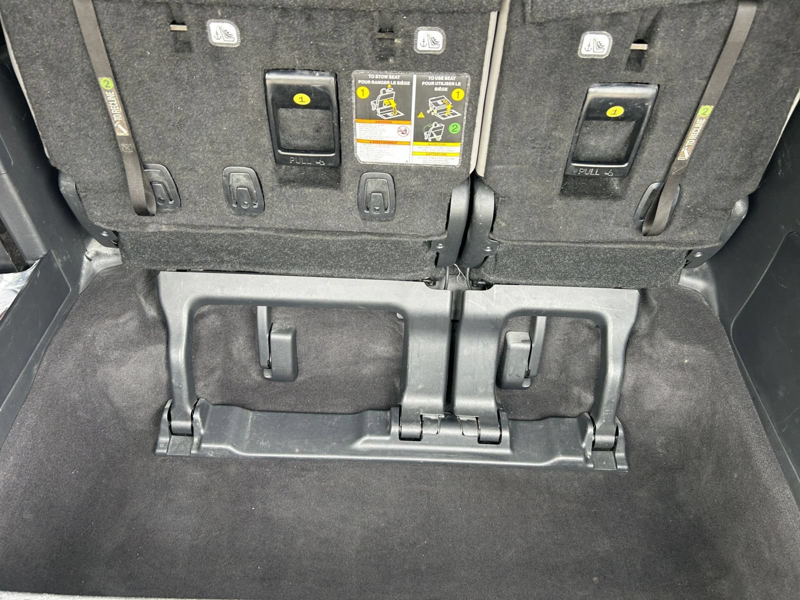 Used 2025 Toyota Sienna XLE FWD image 28
