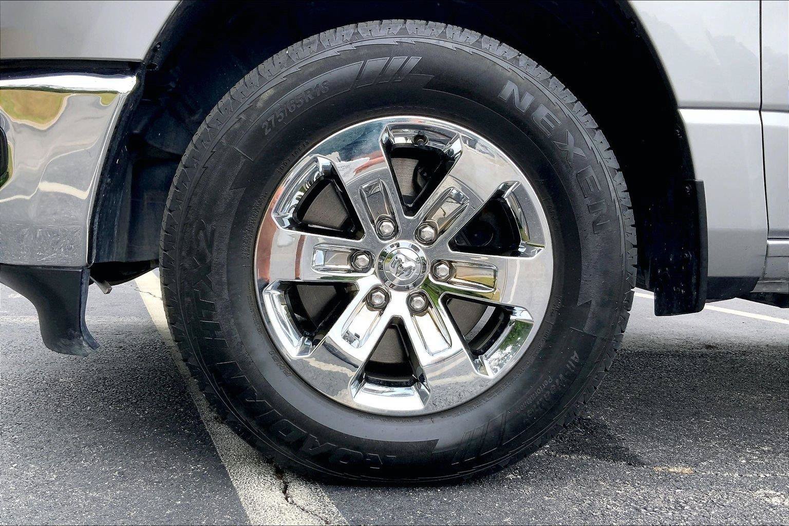 Used 2024 RAM 1500 Laramie AWD/4WD image 9