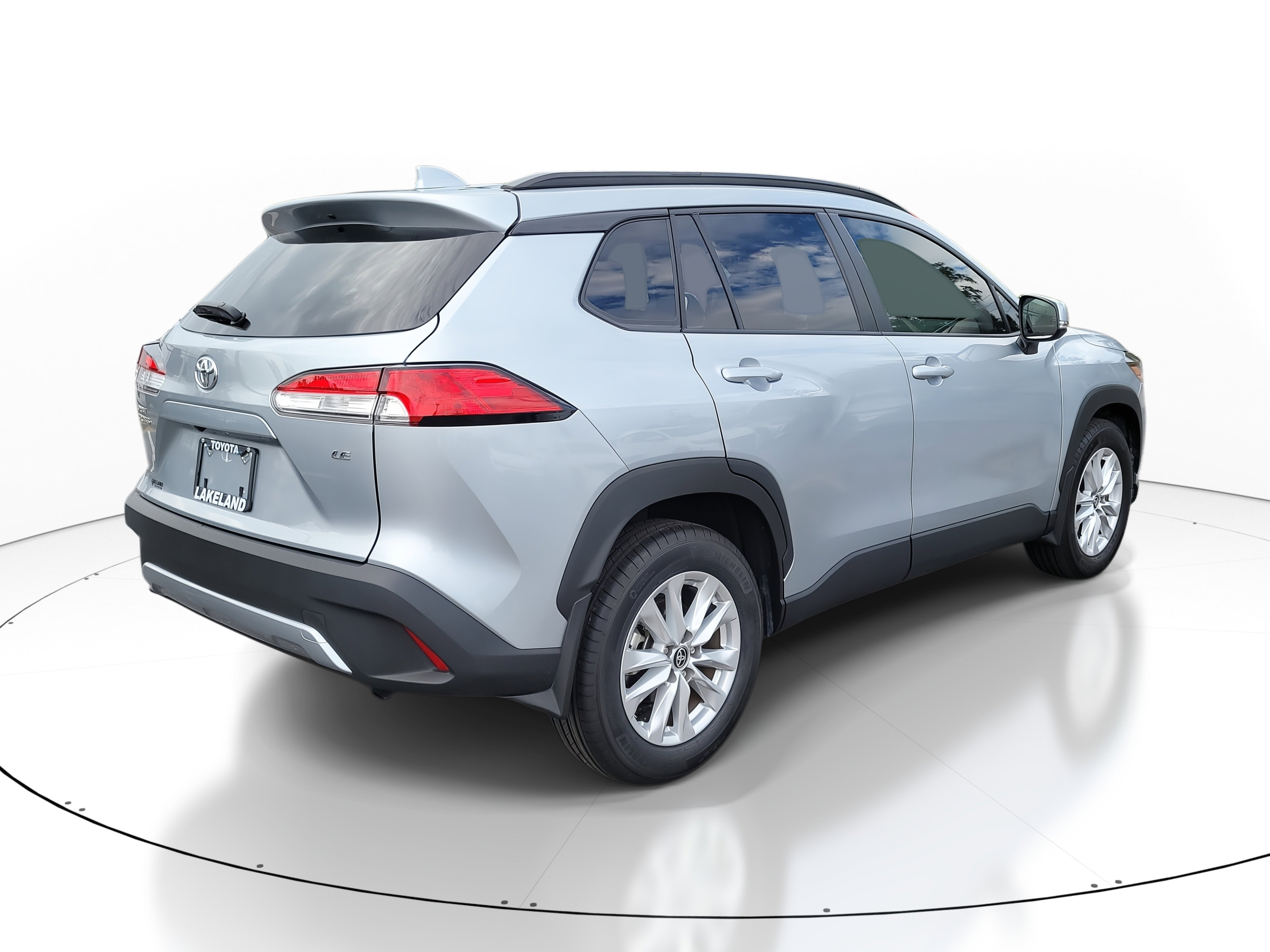 Certified 2024 Toyota Corolla Cross LE image 7