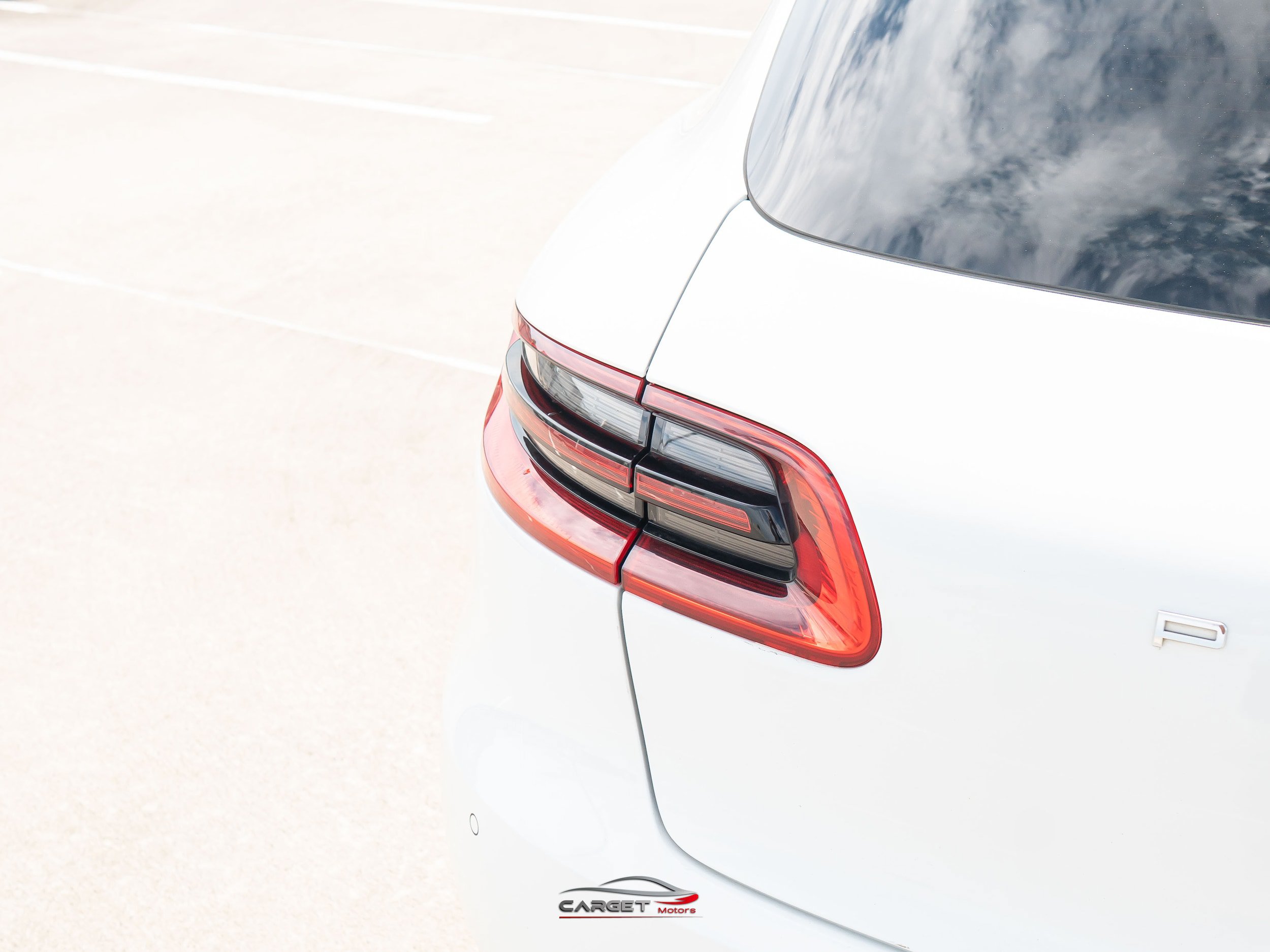 Used 2018 Porsche Macan AWD/4WD image 49