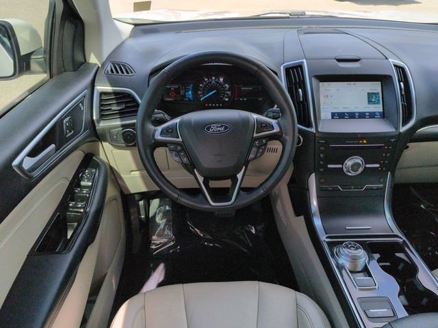 Certified 2019 Ford Edge Titanium FWD image 16