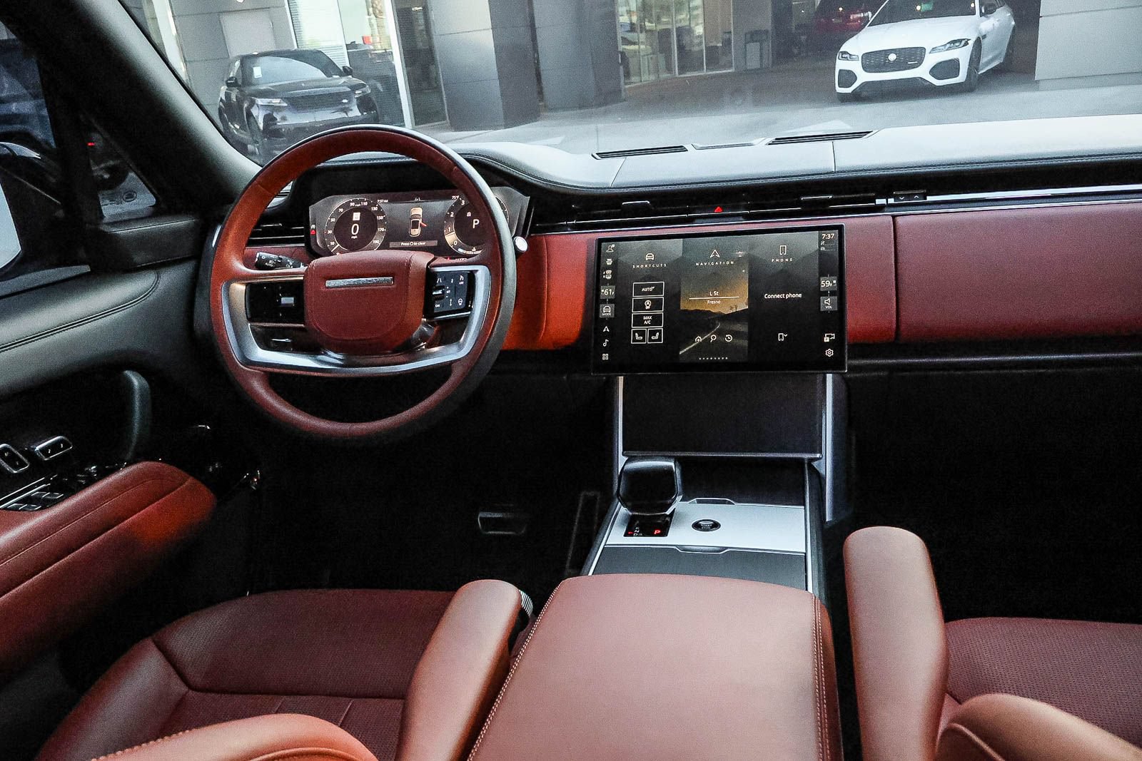 Certified 2024 Land Rover Range Rover SV AWD/4WD image 20