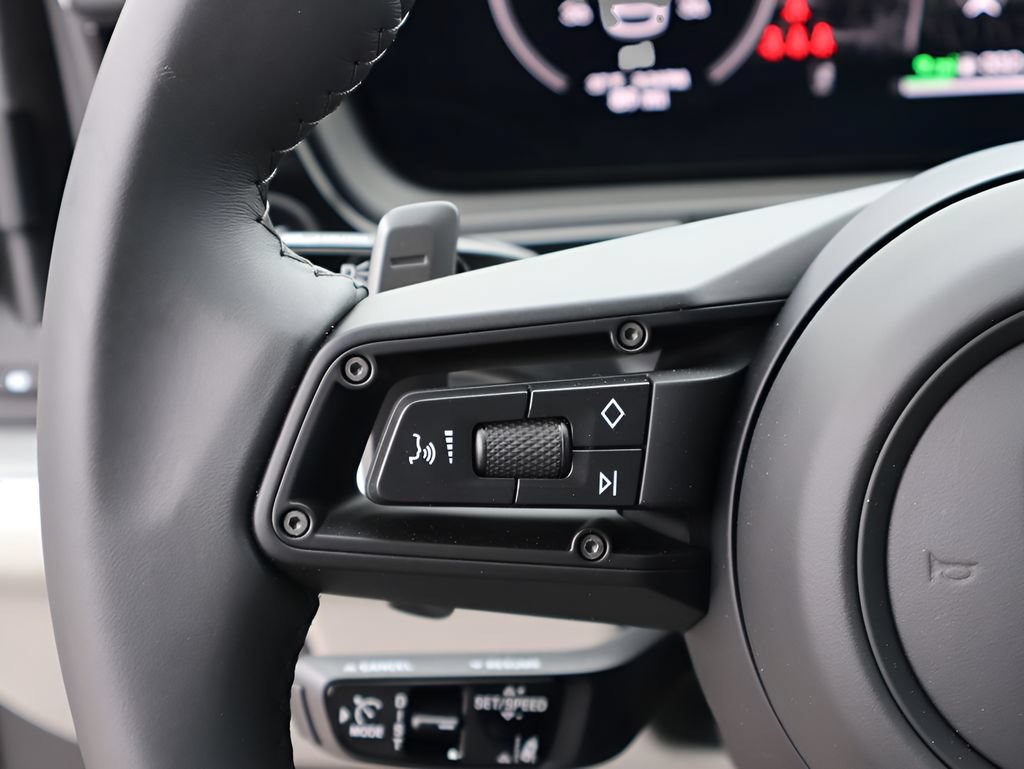 New 2026 Porsche Cayenne E-Hybrid Coupe AWD/4WD image 30