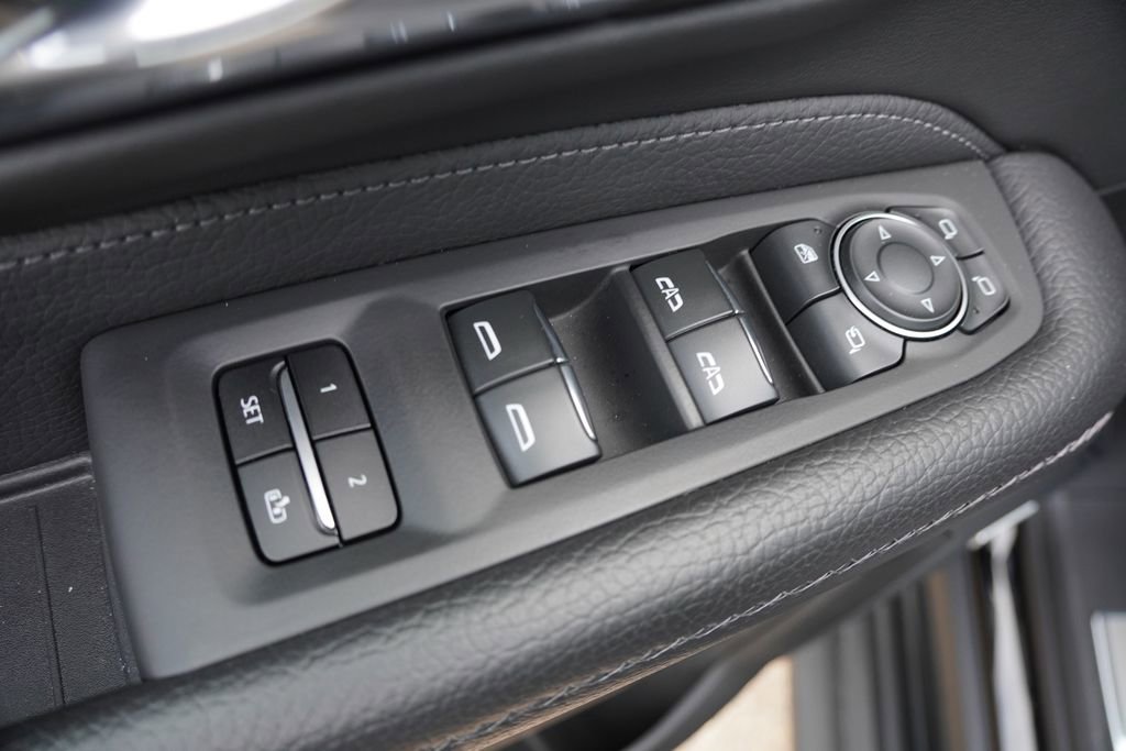 Certified 2023 GMC Yukon Denali image 26