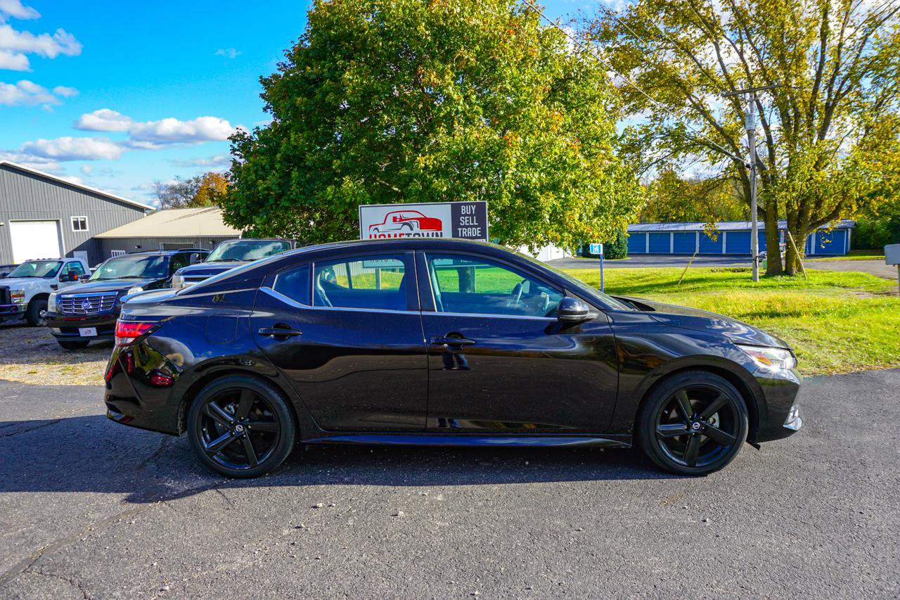 Used 2023 Nissan Sentra SR w/ Midnight Edition Package image 2