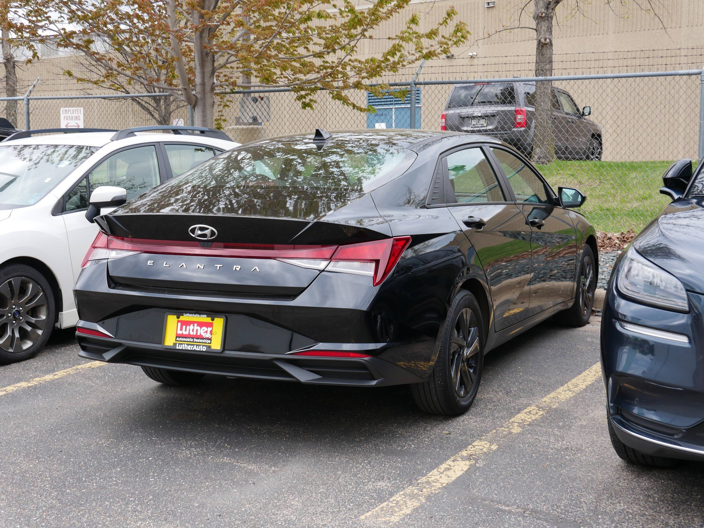 Used 2023 Hyundai Elantra SEL FWD image 5