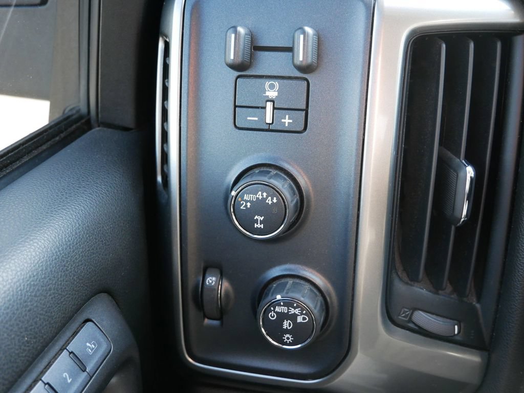 Used 2017 Chevrolet Silverado 1500 LTZ Z71 w/ LTZ Plus Package AWD/4WD image 29