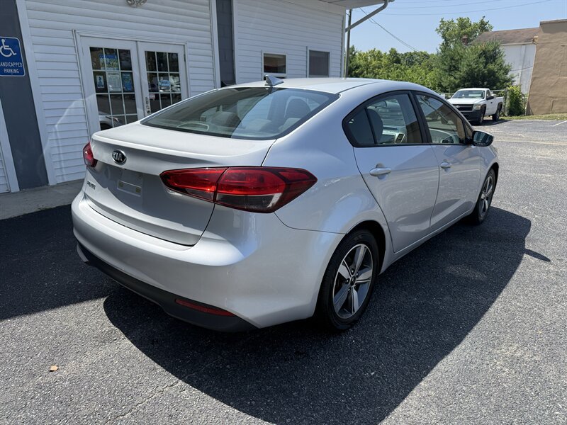 Used 2018 Kia Forte LX w/ LX Popular Package FWD image 7
