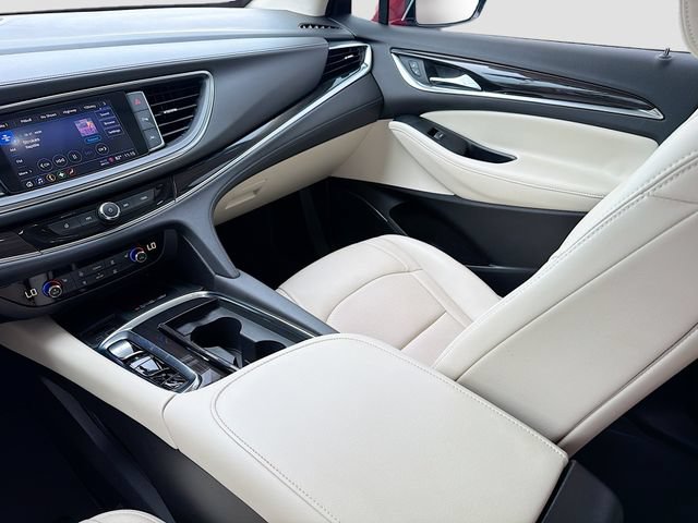 Used 2023 Buick Enclave Essence FWD image 23