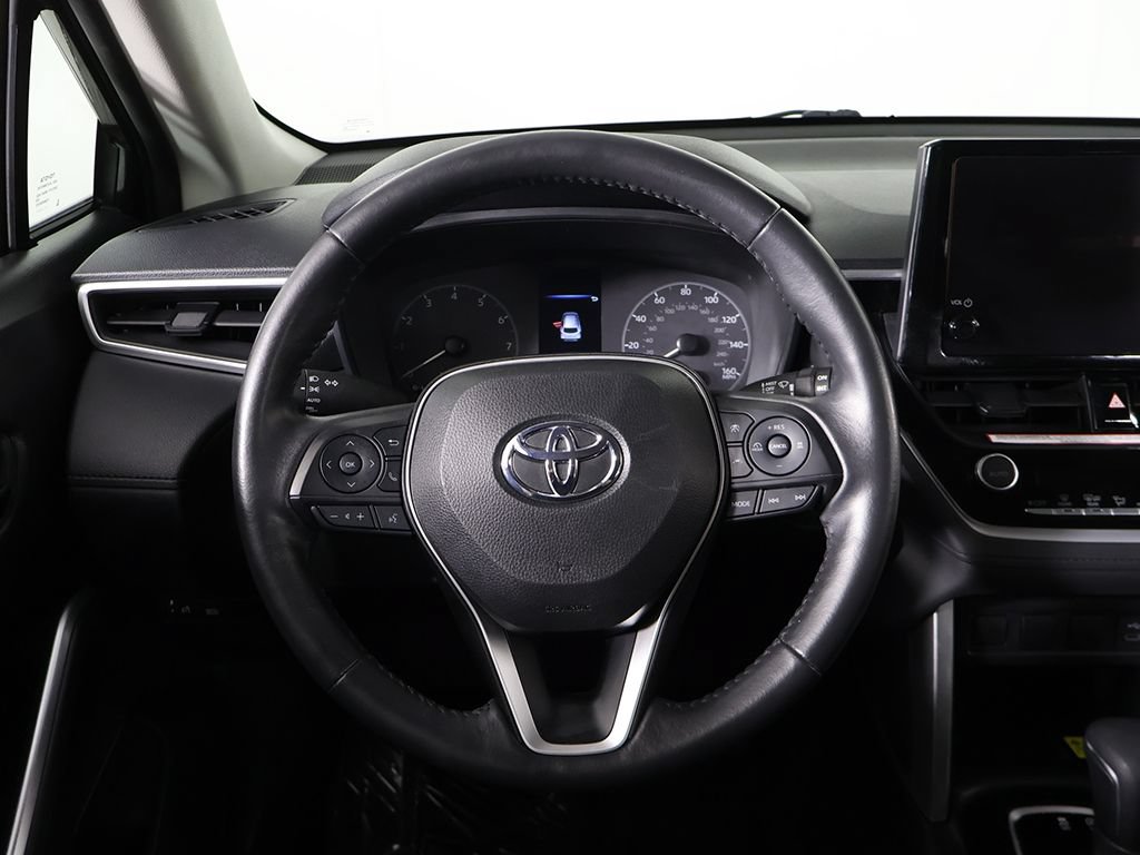 Used 2023 Toyota Corolla Cross LE FWD image 37
