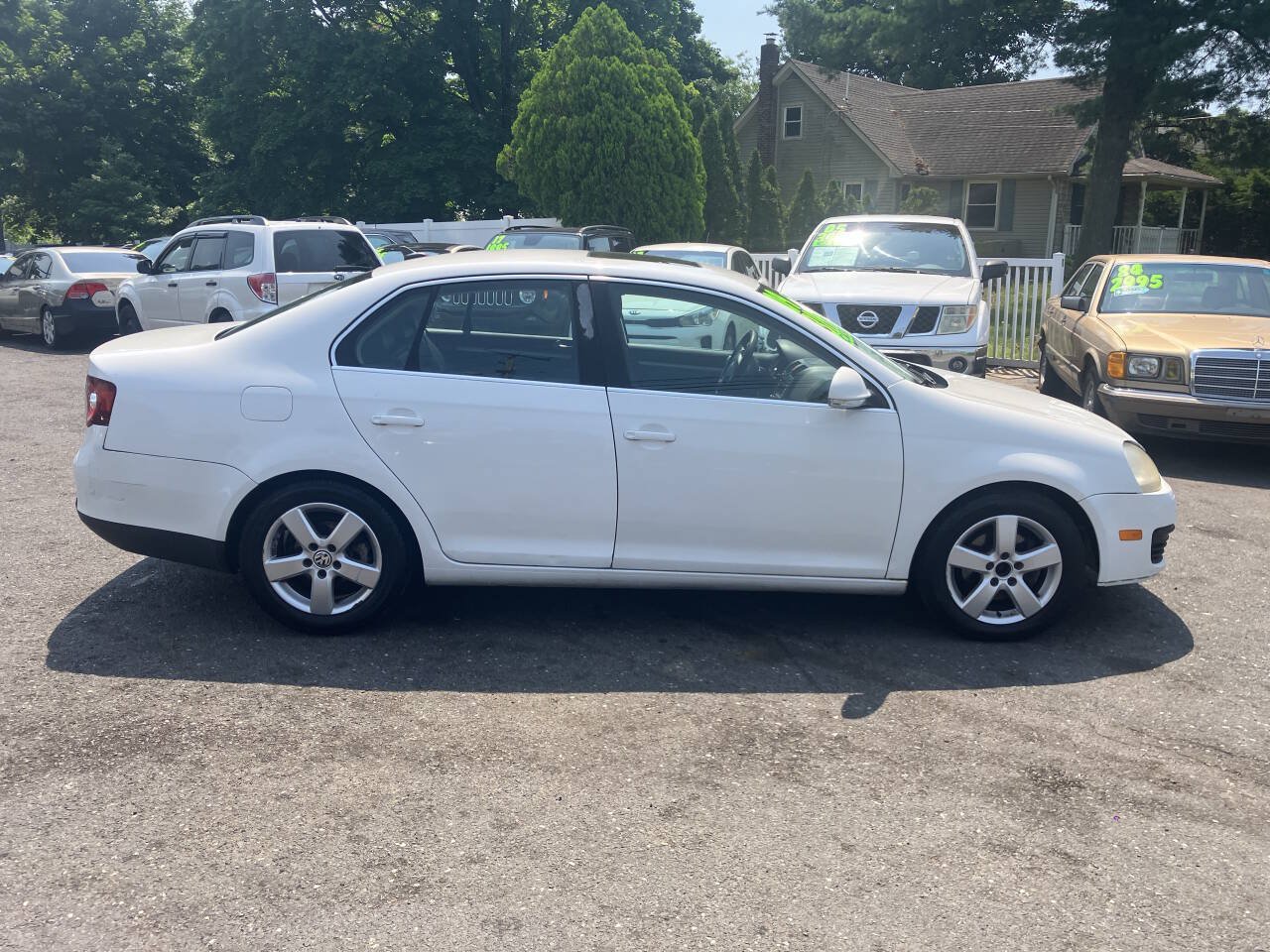 Used 2009 Volkswagen Jetta SEL FWD image 6