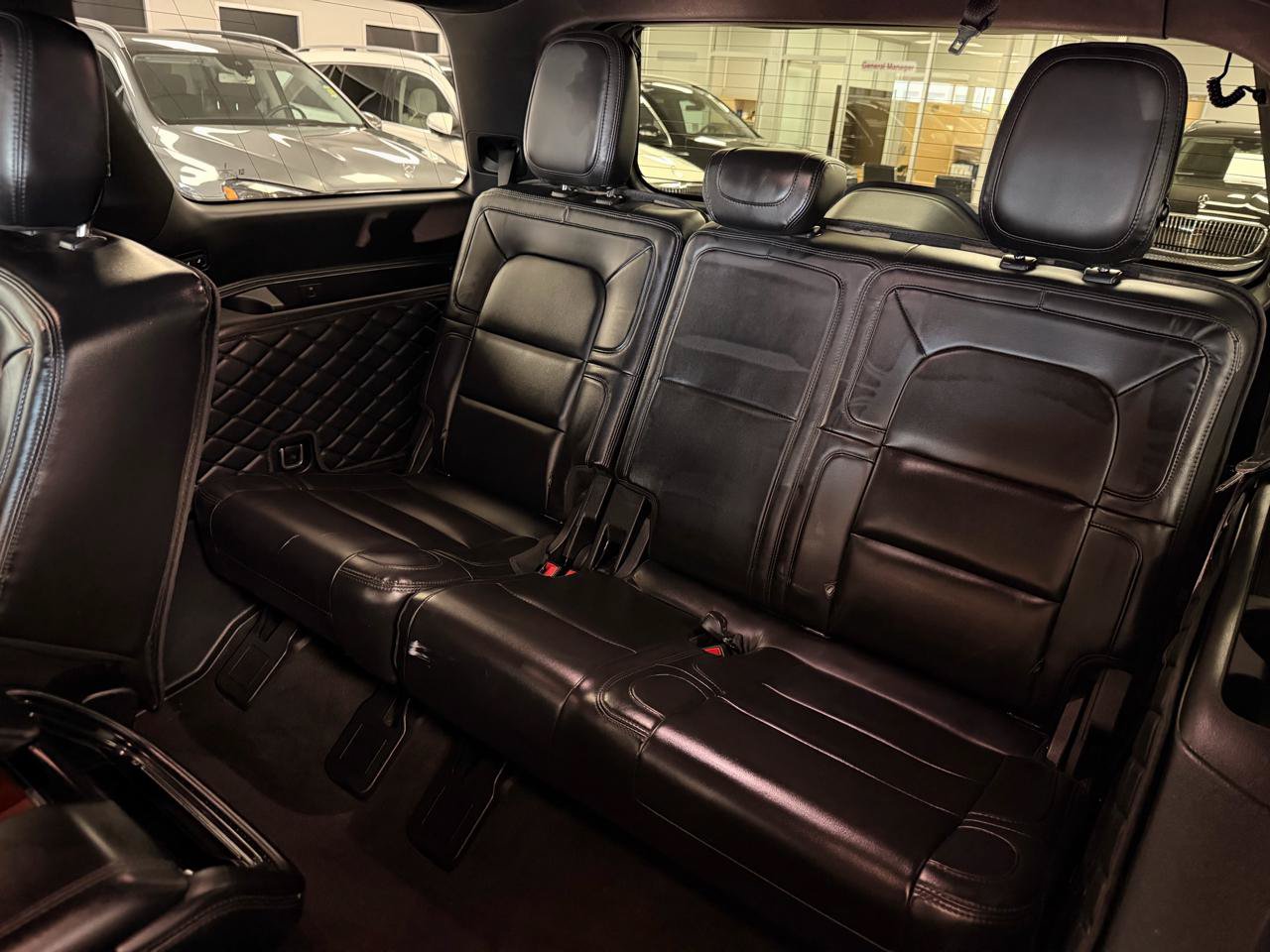 Used 2020 Lincoln Navigator Reserve AWD/4WD image 22
