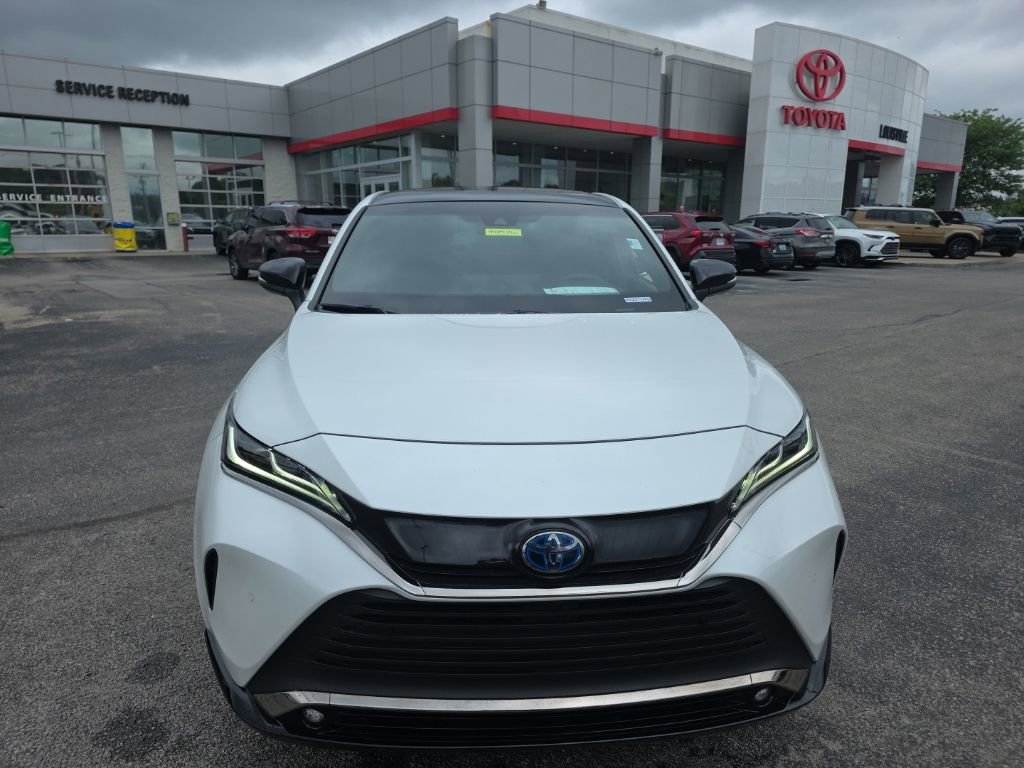 Used 2023 Toyota Venza Nightshade AWD/4WD image 3