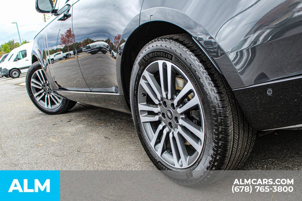 Used 2023 Land Rover Range Rover SE image 15