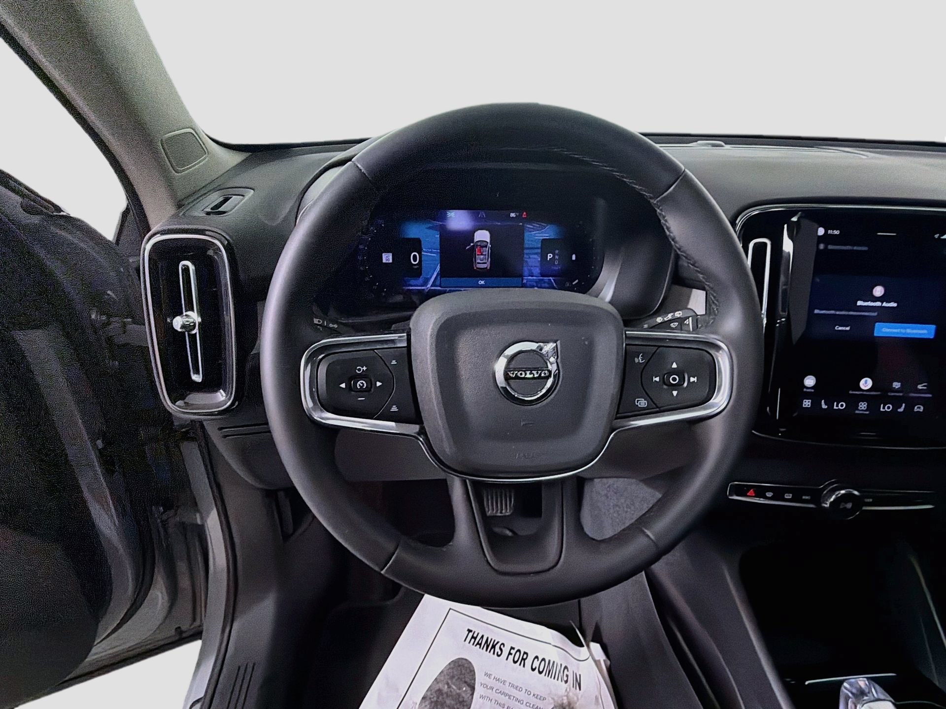 Certified 2024 Volvo XC40 B5 Plus AWD/4WD image 11