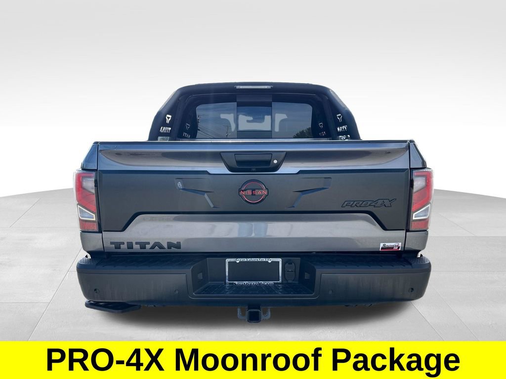 Used 2024 Nissan Titan PRO-4X w/ Pro-4x Convenience Package image 5
