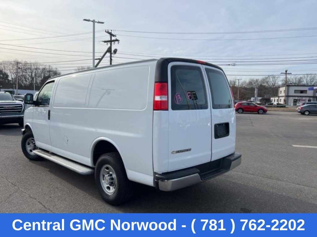 Used 2025 Chevrolet Express 2500 w/ Driver Convenience Package RWD image 5