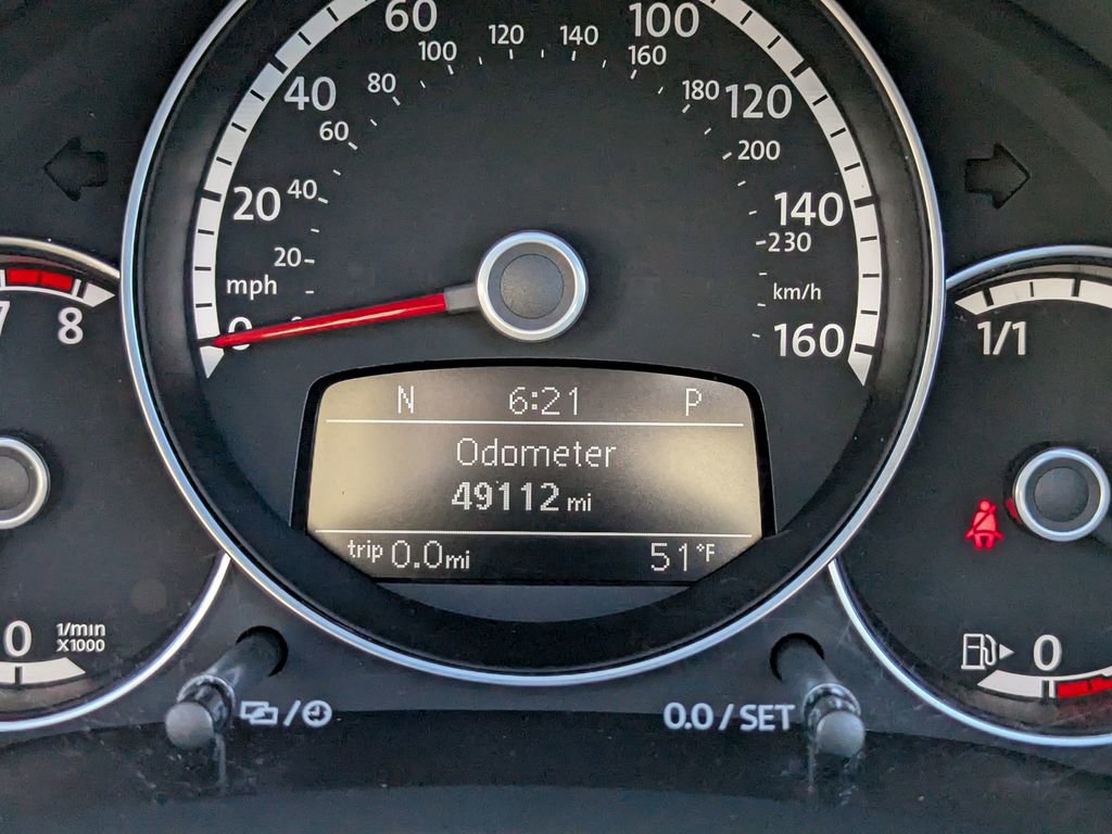 Used 2013 Volkswagen Beetle Turbo image 33