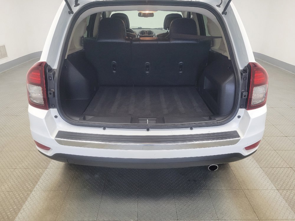 Used 2017 Jeep Compass High Altitude FWD image 29