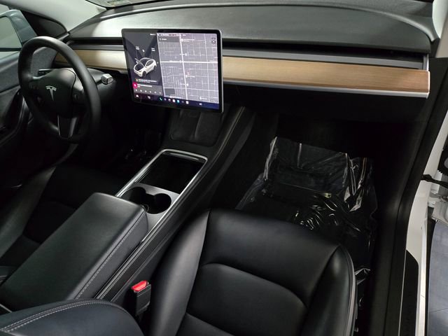 Used 2021 Tesla Model Y Long Range AWD/4WD image 23