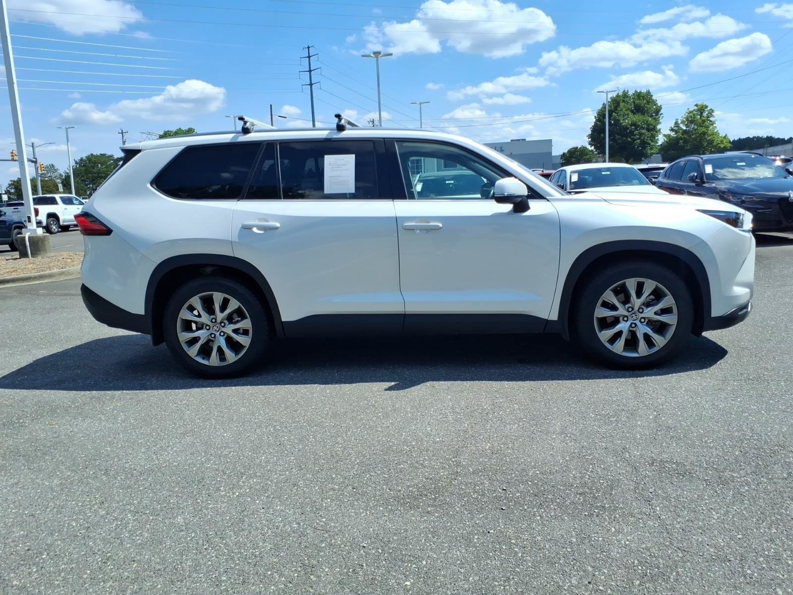 Used 2024 Toyota Grand Highlander FWD image 11