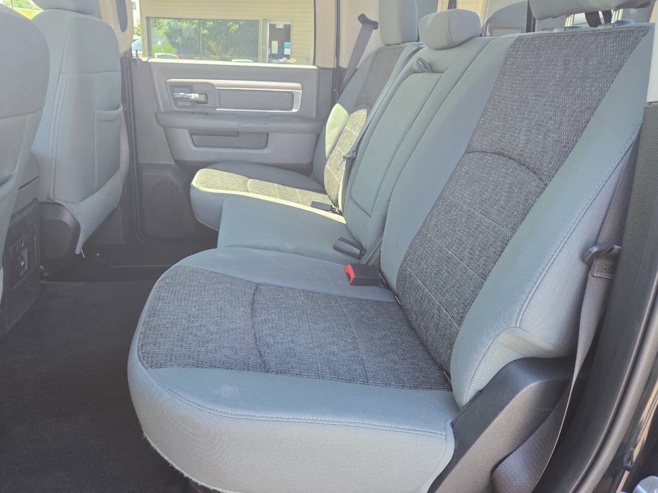 Used 2015 RAM 1500 Big Horn AWD/4WD image 36