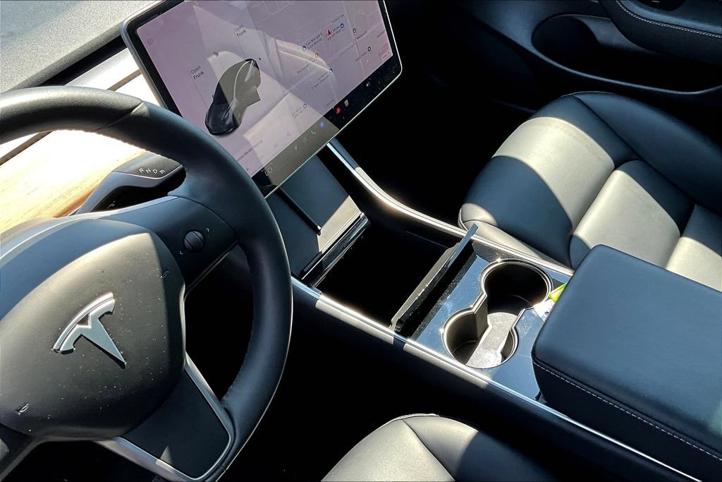 Used 2020 Tesla Model 3 Standard Range Plus RWD image 14