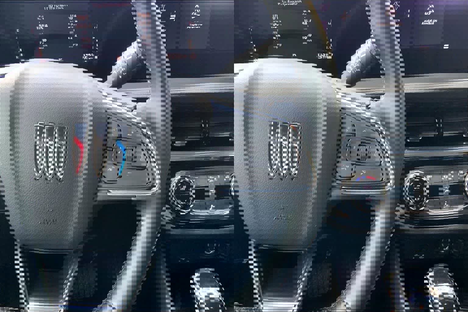 Used 2024 Buick Envista Sport Touring w/ Convenience II Package image 25