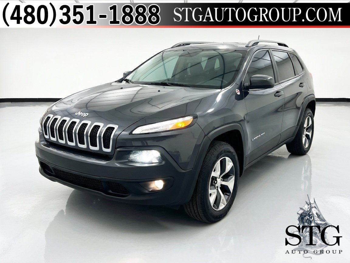 Used 2018 Jeep Cherokee Trailhawk AWD/4WD image 1