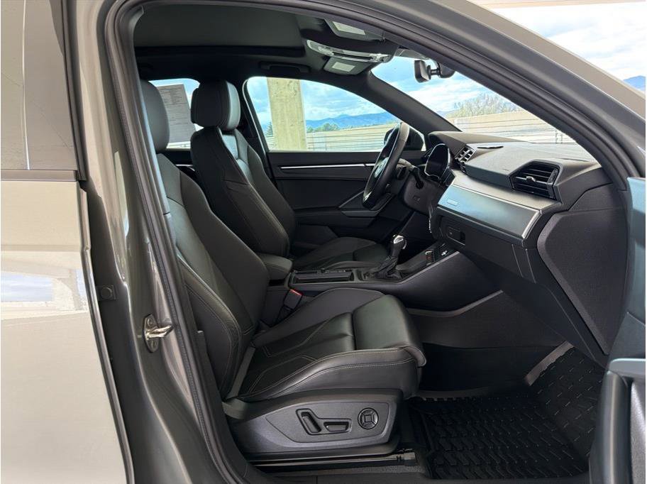 Used 2023 Audi Q3 2.0T Premium Plus image 14