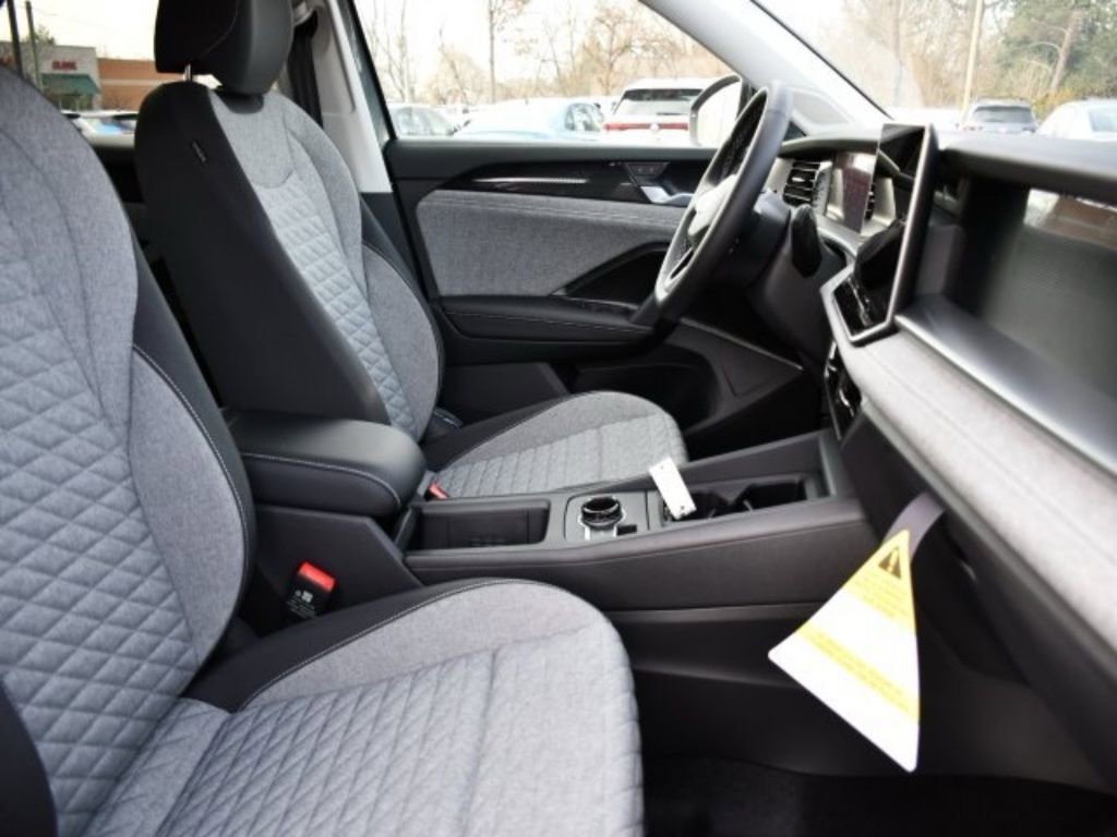 New 2026 Volkswagen Tiguan S FWD image 27