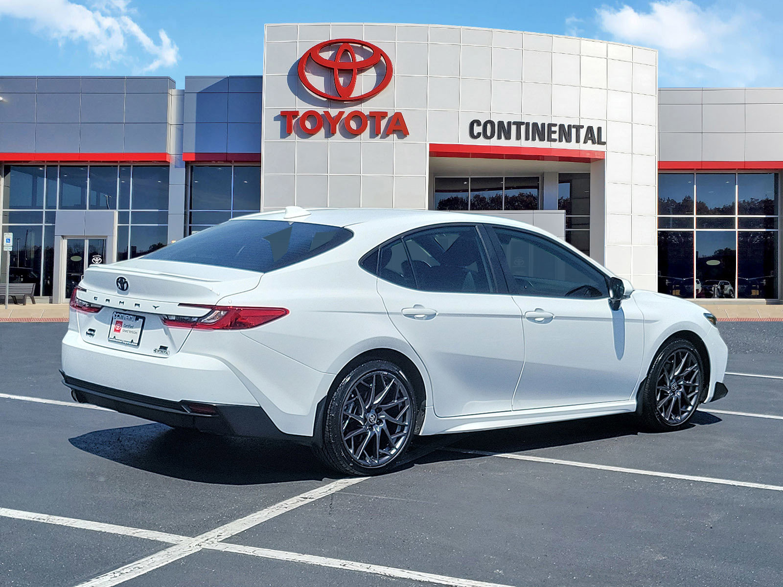Certified 2025 Toyota Camry SE w/ Convenience Package AWD/4WD image 5