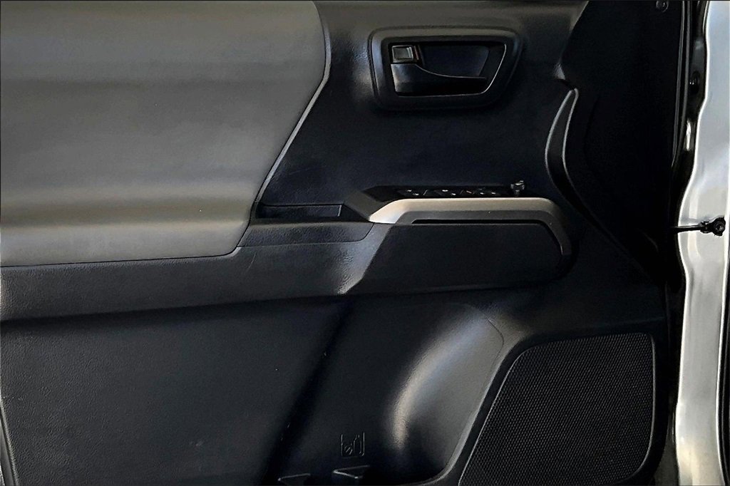 Used 2022 Toyota Tacoma SR5 image 21
