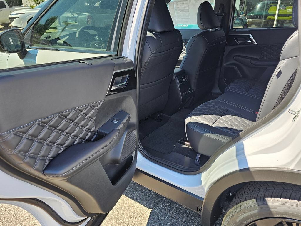 New 2026 Nissan Rogue Platinum AWD/4WD image 12