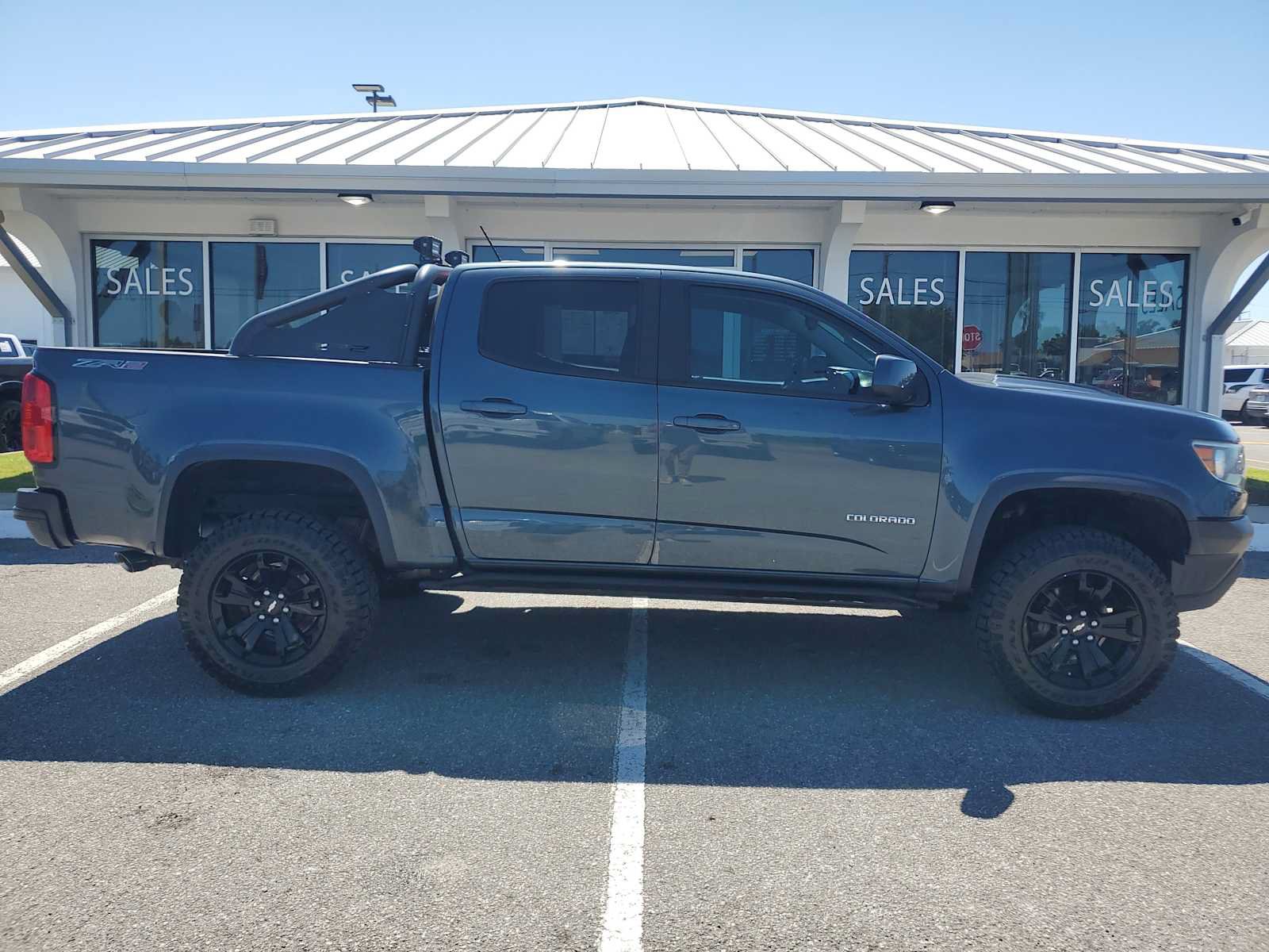 Used 2019 Chevrolet Colorado ZR2 w/ ZR2 Dusk Special Edition AWD/4WD image 9