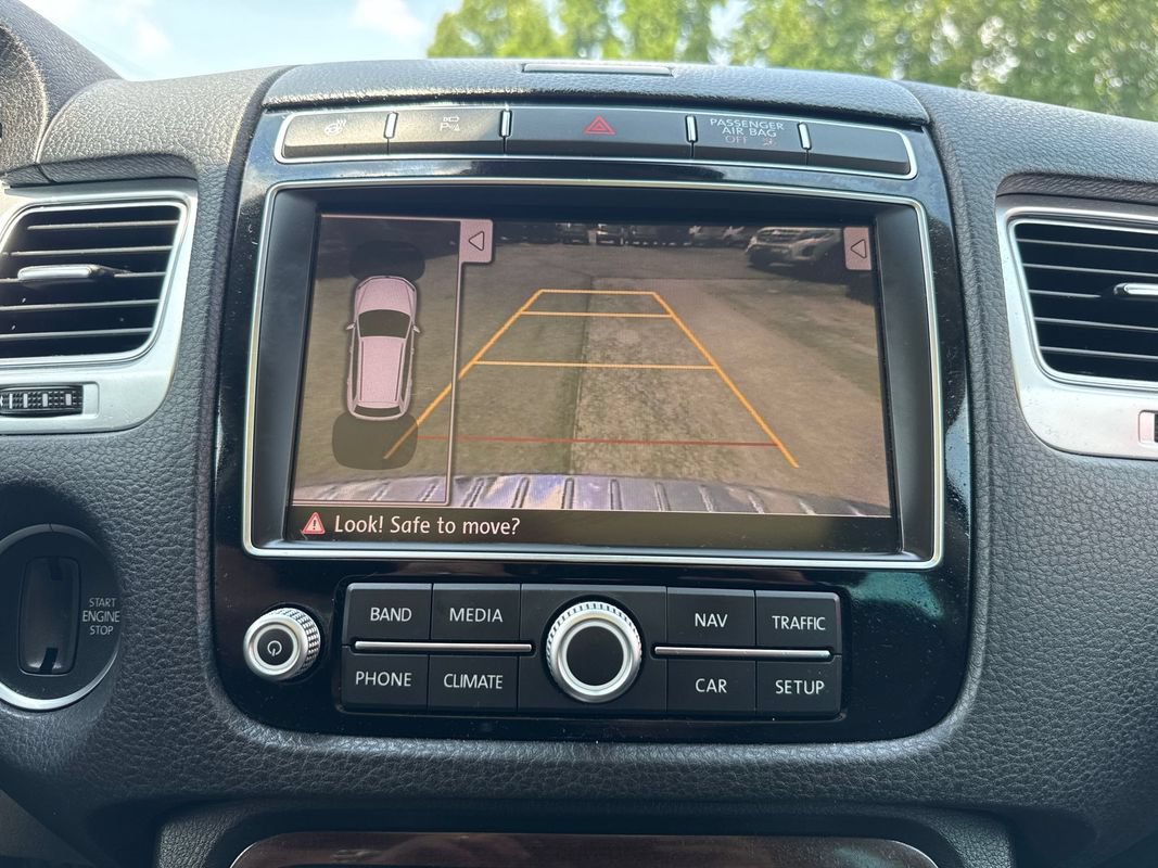 Used 2016 Volkswagen Touareg VR6 AWD/4WD image 24