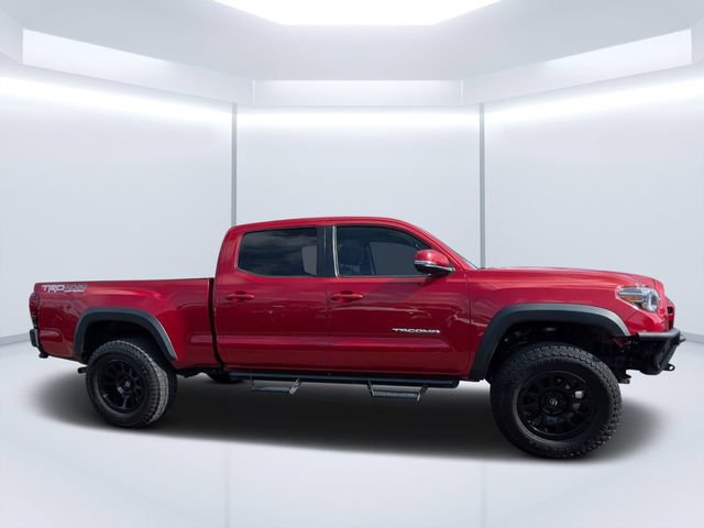 Used 2018 Toyota Tacoma TRD Off-Road AWD/4WD image 2