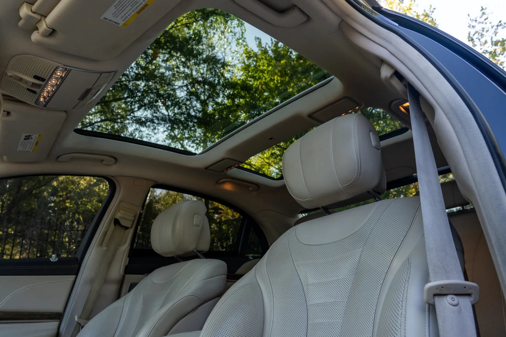 Used 2015 Mercedes-Benz S 550 4MATIC Sedan image 12