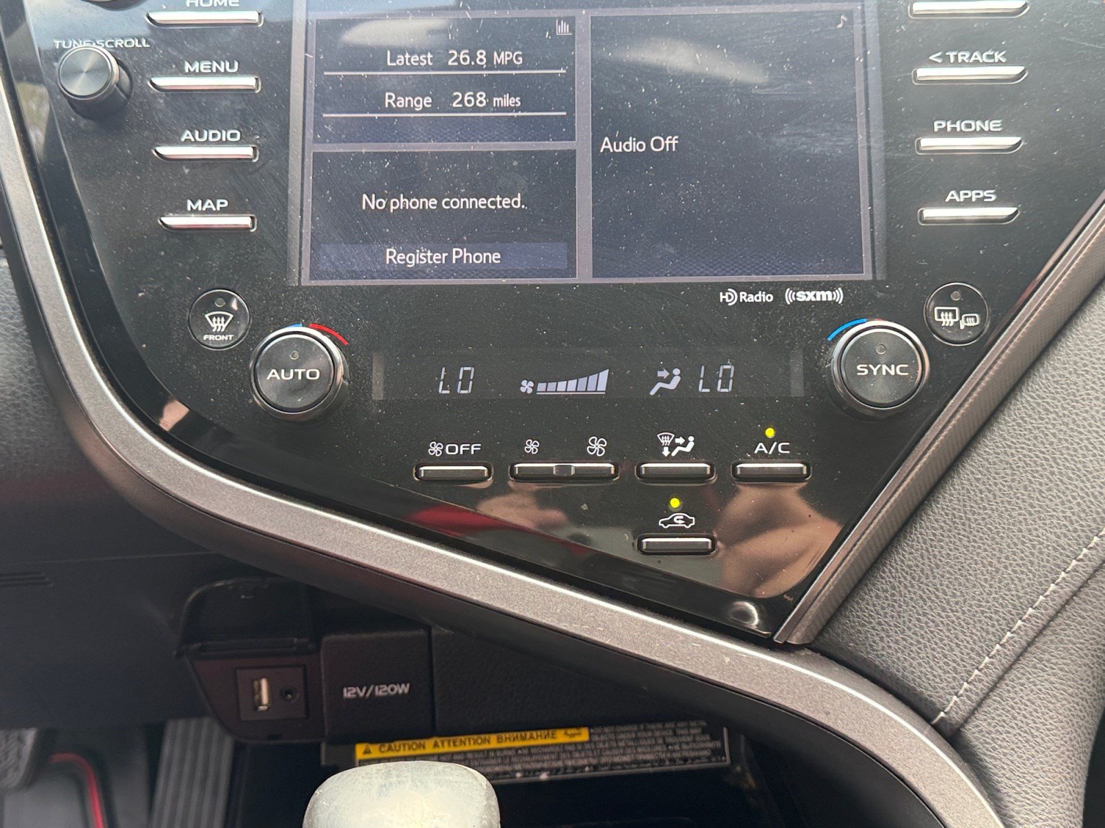 Used 2019 Toyota Camry XSE FWD image 12