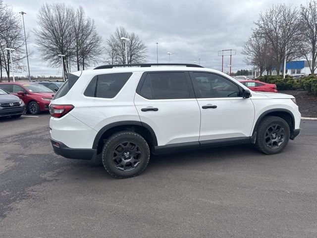 Used 2023 Honda Pilot TrailSport image 12