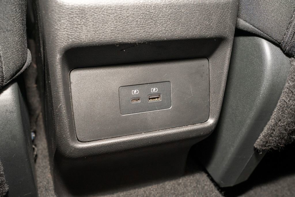 Used 2023 Nissan Rogue SV image 7