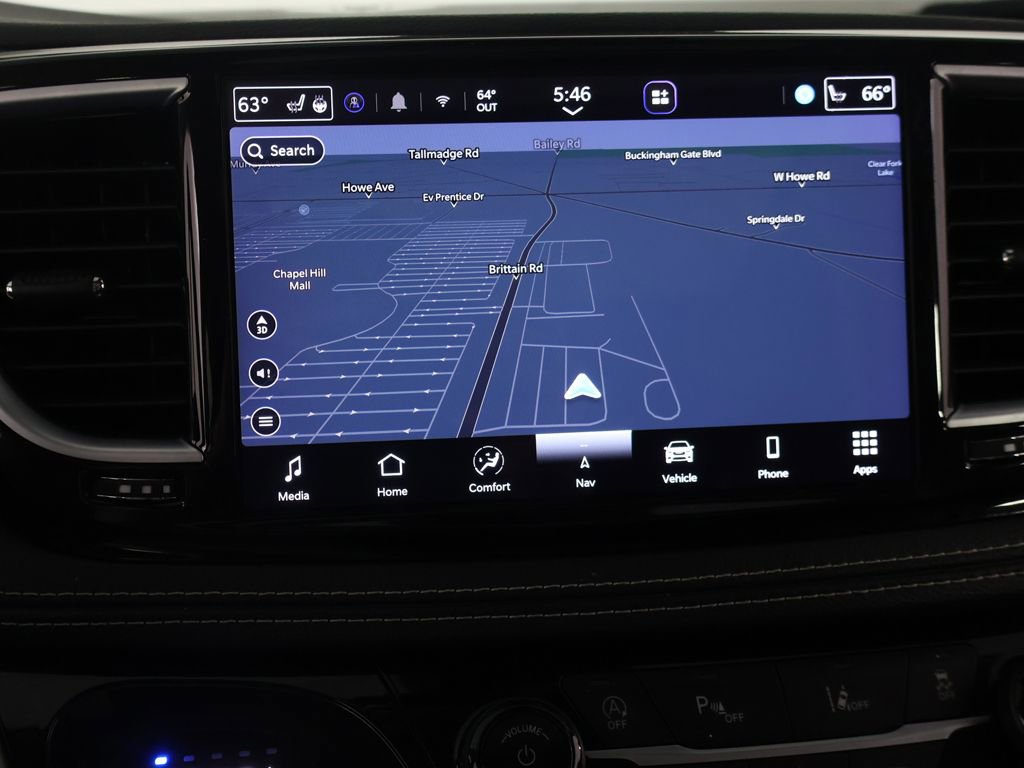 Used 2023 Chrysler Pacifica Limited image 48