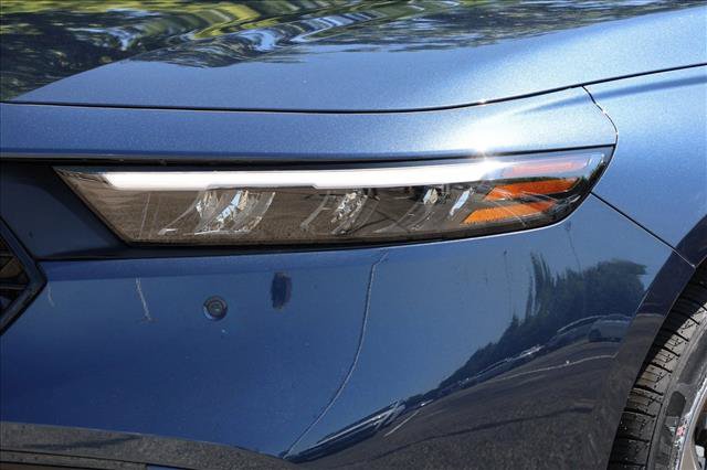 Used 2023 Honda Accord EX-L image 10