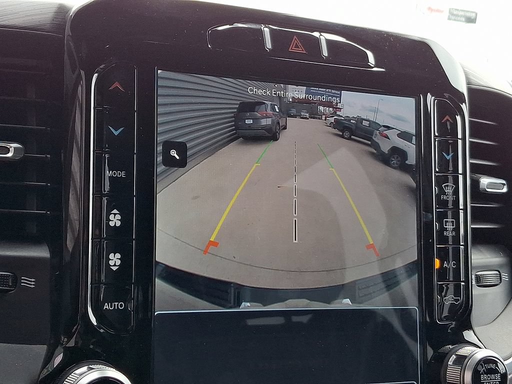 Used 2023 RAM 1500 Laramie AWD/4WD image 4