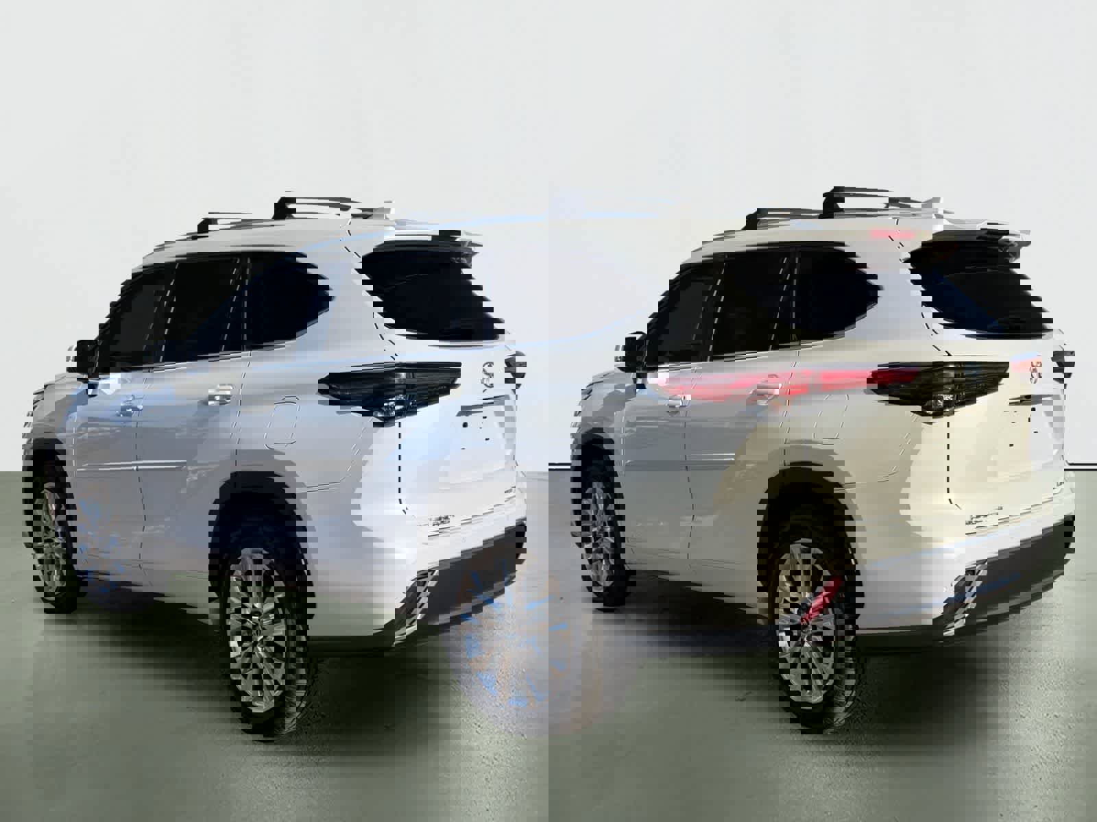 Used 2020 Toyota Highlander Limited FWD image 4