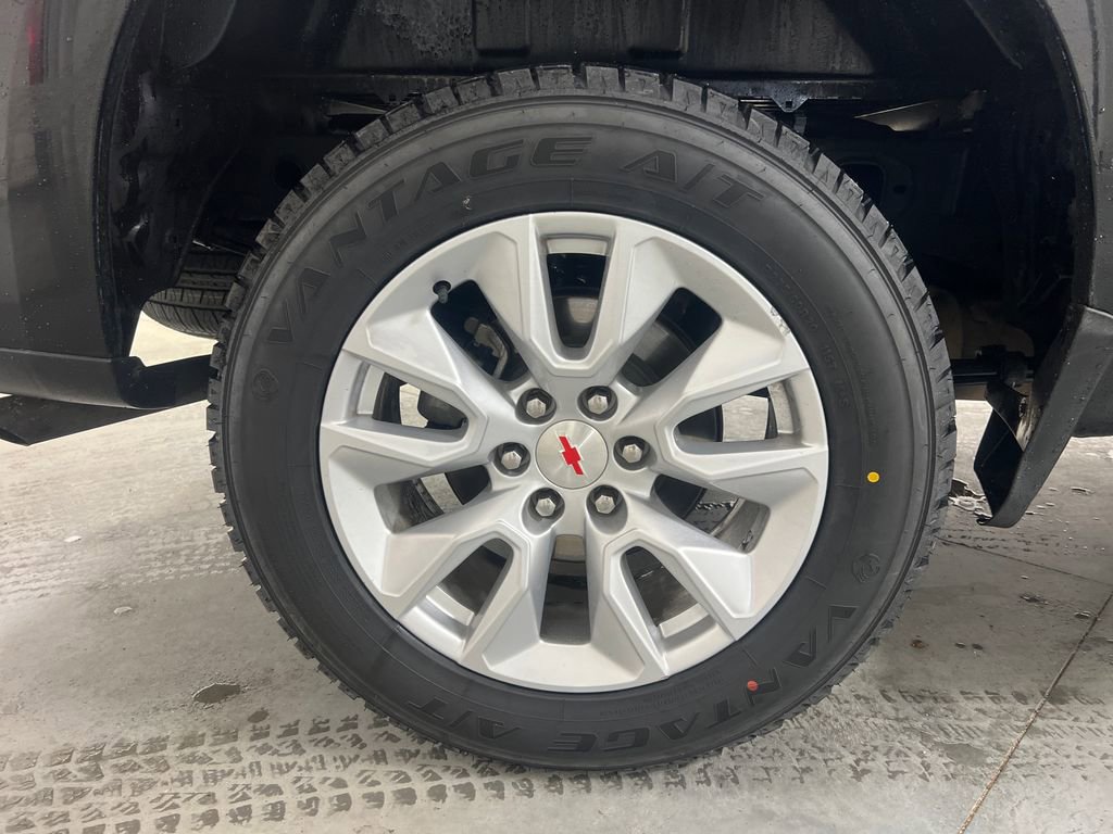 Used 2020 Chevrolet Silverado 1500 Custom w/ Custom Value Package image 22